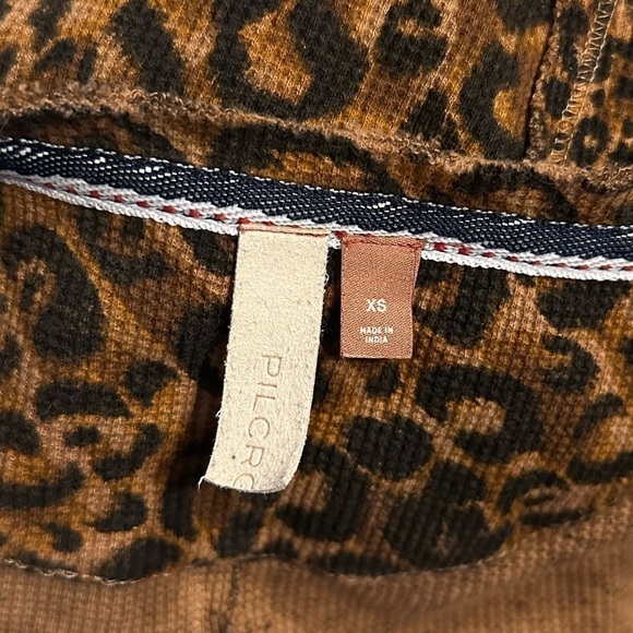 PILCRO Anthropologie Leopard Animal Print Long SleeveThermal Boho Artsy Top XS - Picture 7 of 7